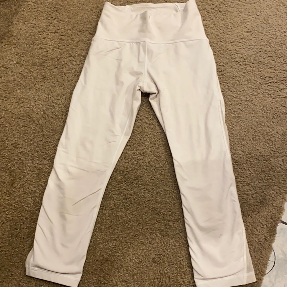 Lululemon White Capri’s - Size 4